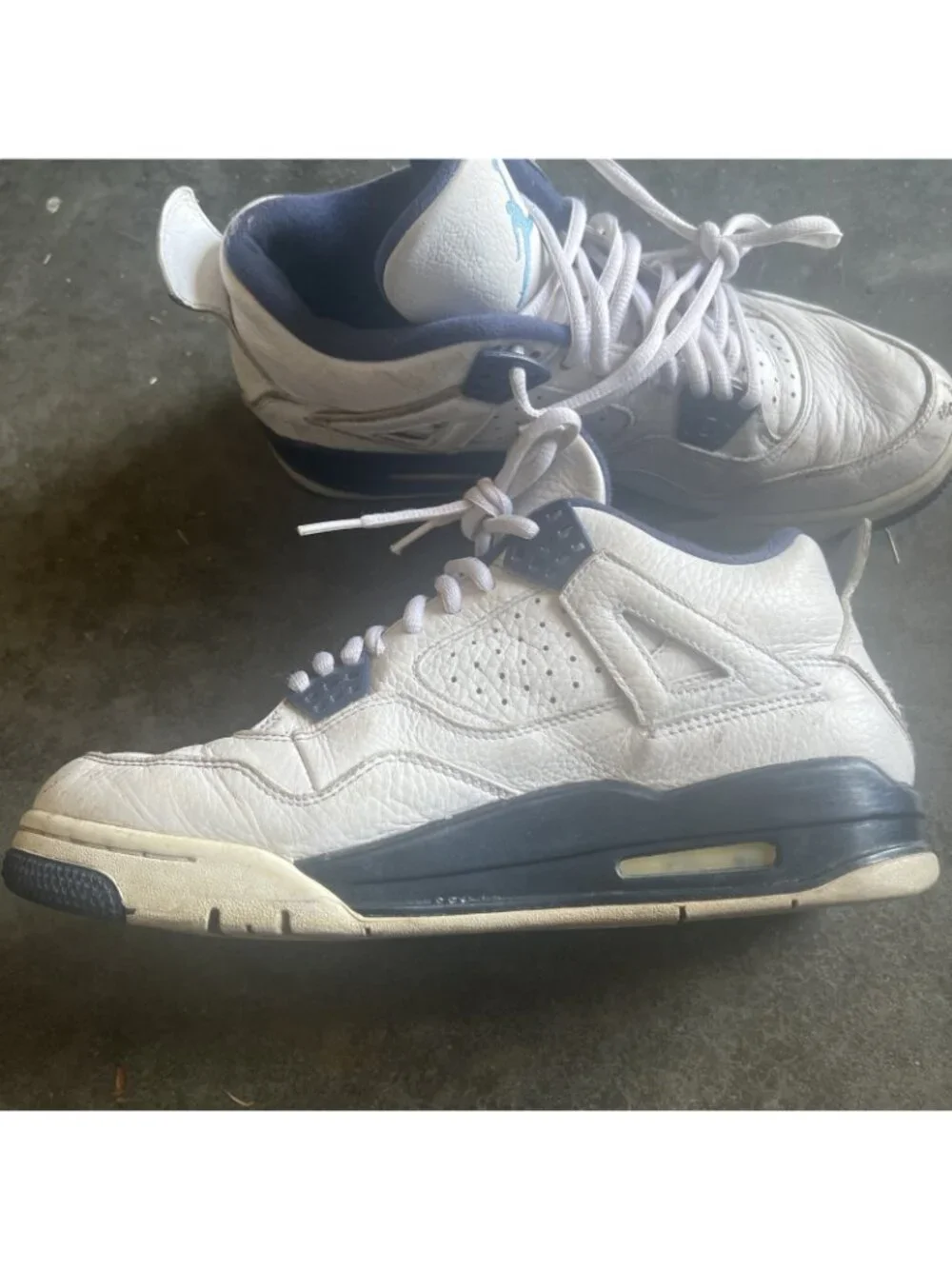 Air Jordan 4 Sz 8.5 white leather with blue jordan